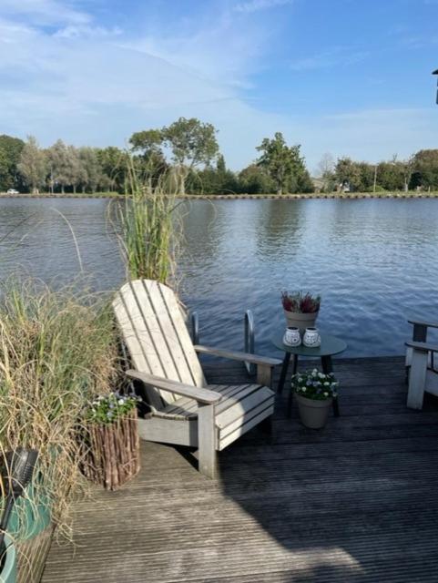 אלפן אן דן ריין Aangenaam Op De Rijn, Woonboot, Inclusief Prive Sauna מראה חיצוני תמונה