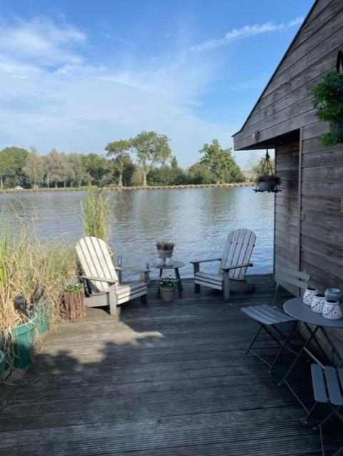 אלפן אן דן ריין Aangenaam Op De Rijn, Woonboot, Inclusief Prive Sauna מראה חיצוני תמונה